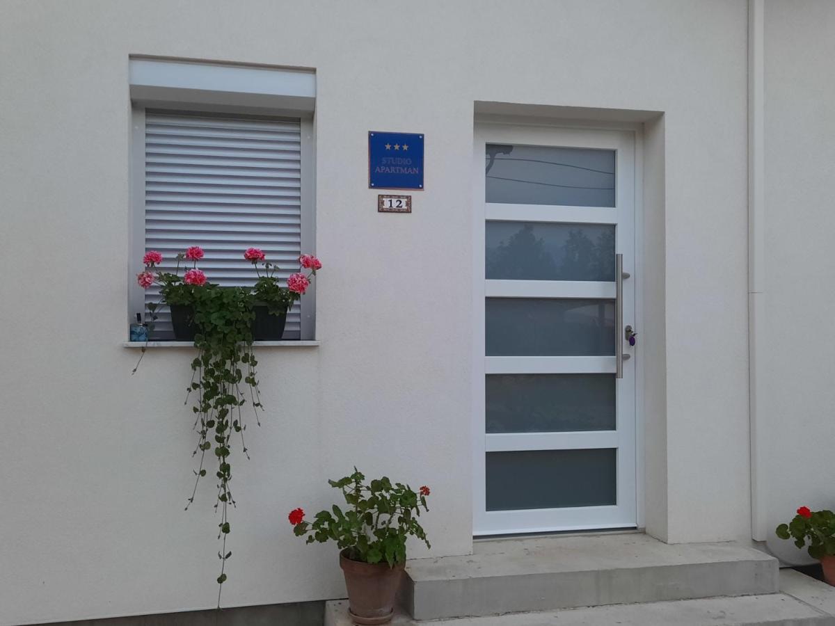 Studio apartman Marta Korenica Bagian luar foto